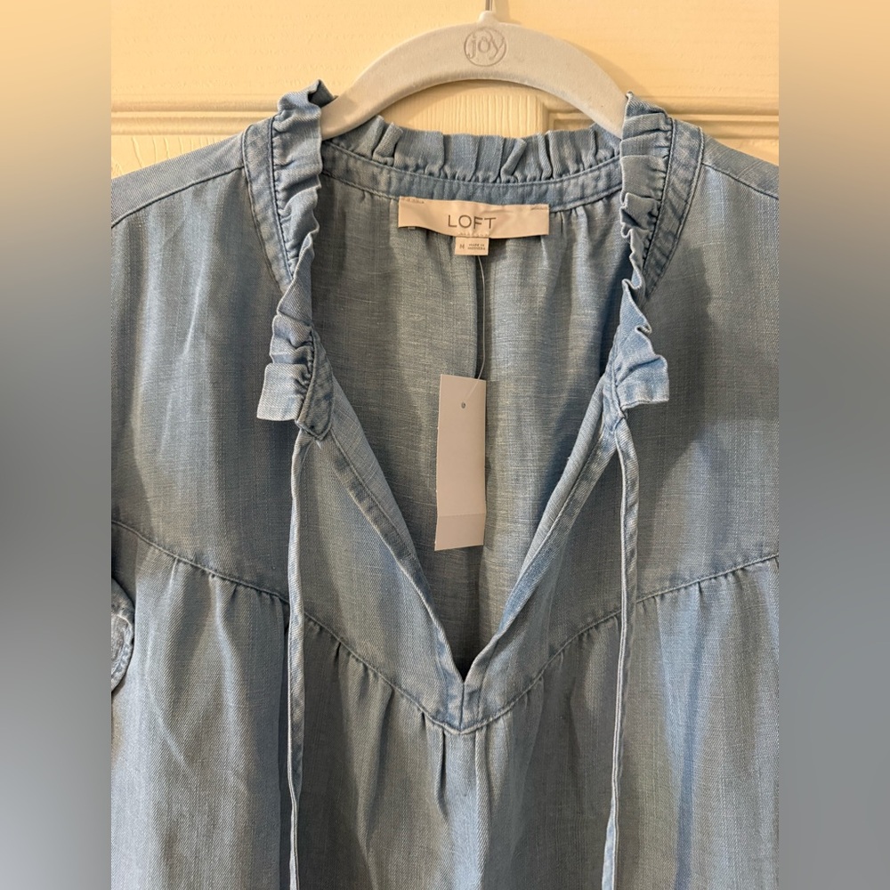 LOFT Chambray V-Neck Ruffle Sleeve Tunic in Light Blue NWT - Picture 6 of 6